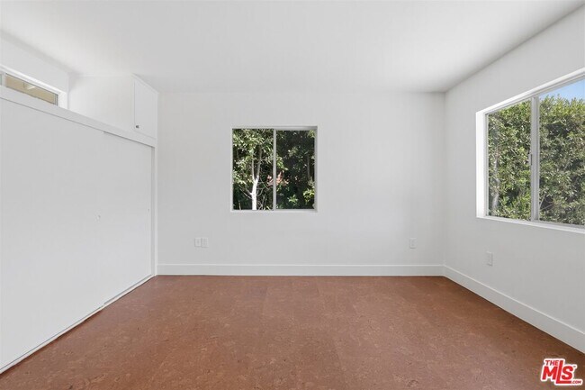 Building Photo - 444 S Windsor Blvd