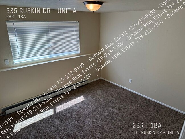 Building Photo - 335 Ruskin Dr