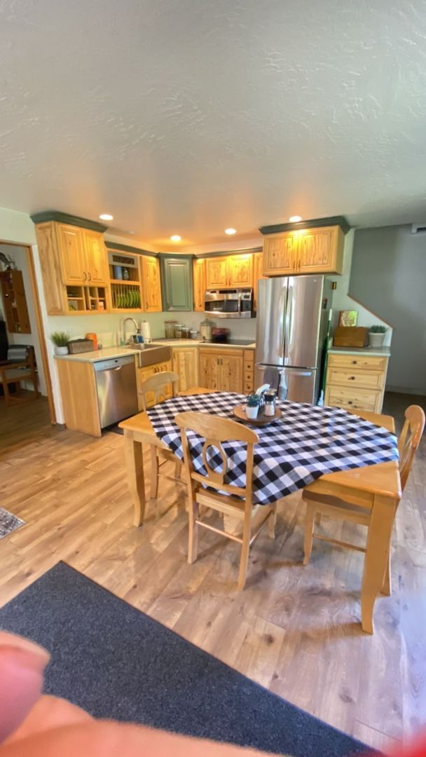 Building Photo - Lakeview Property in Hauser; Utilities Inc...