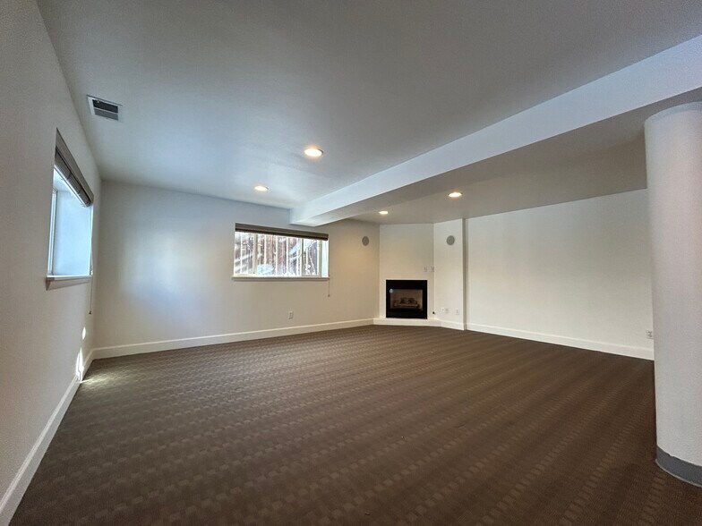 Building Photo - 6555 W 10th Pl