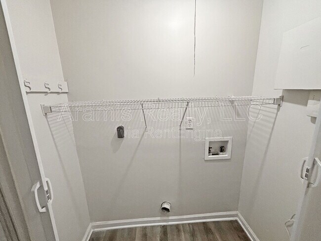 Building Photo - 6290 Duran Ct