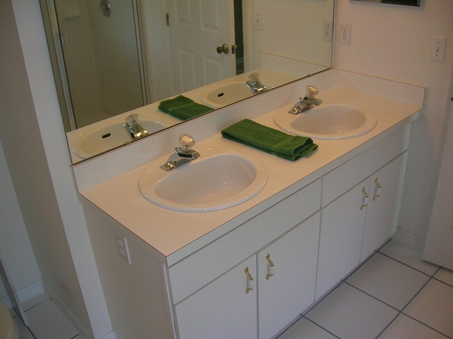 Building Photo - 1061 Ballyshannon Pkwy