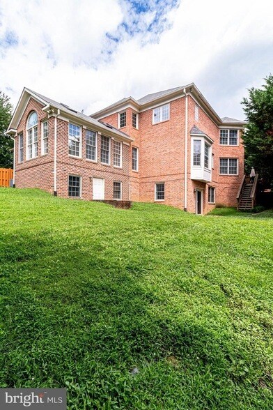 Building Photo - 1719 Strine Dr