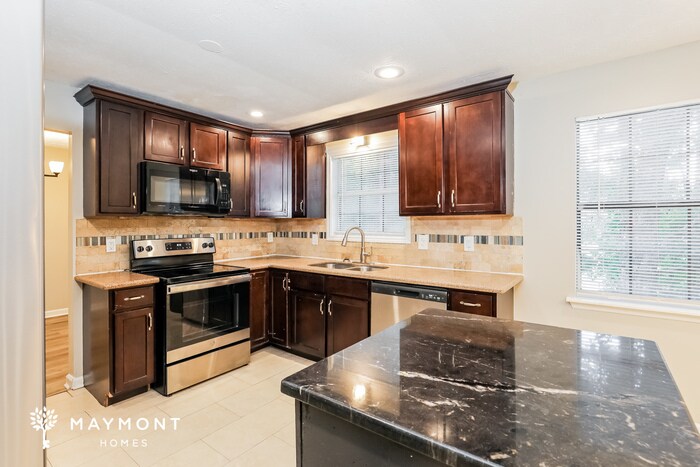 Building Photo - 110 Lupine Ct