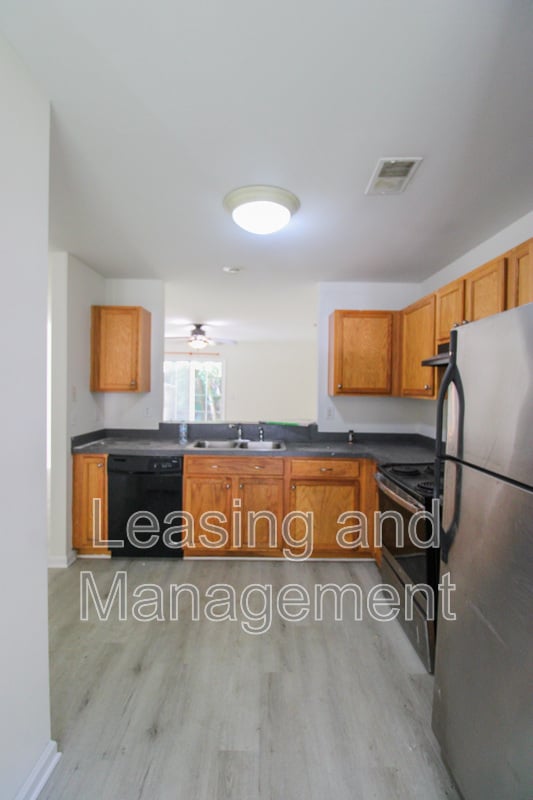 Building Photo - 1247 Island Club Dr