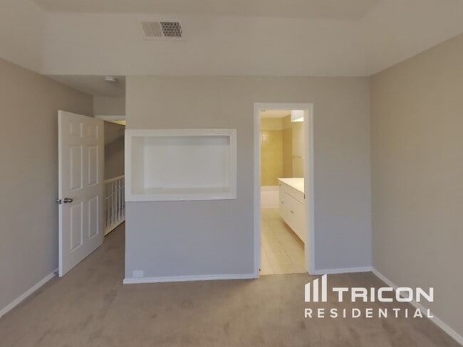 Building Photo - 1616 Woodhall Way