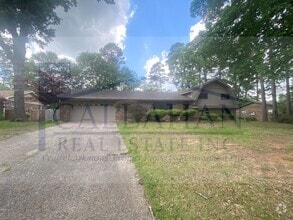 Building Photo - Jacksonville Foxwood Home