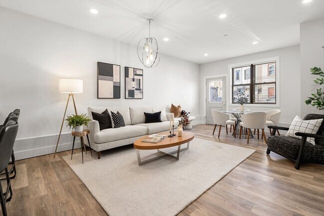 Building Photo - 181 Bennington St