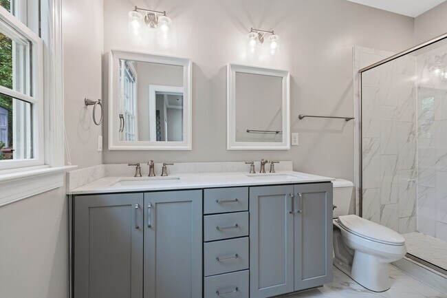 Building Photo - Beautiful One-Story Home Near the Golden Belt Historic District