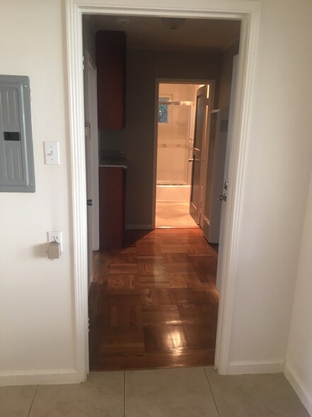 Building Photo - 827 El Camino Real