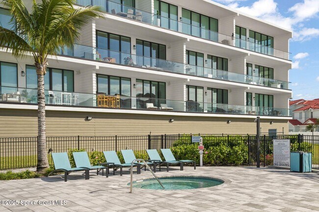 Building Photo - 225 Strand Dr