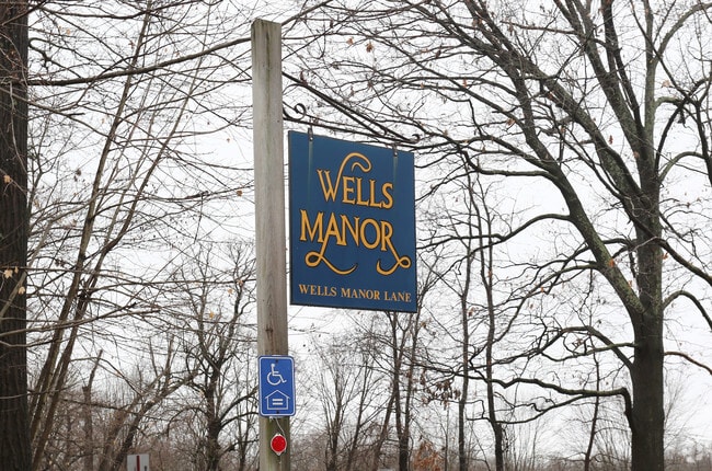 Building Photo - Wells Manor