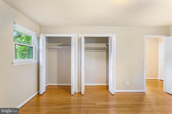 Building Photo - 6503 Friars Ct