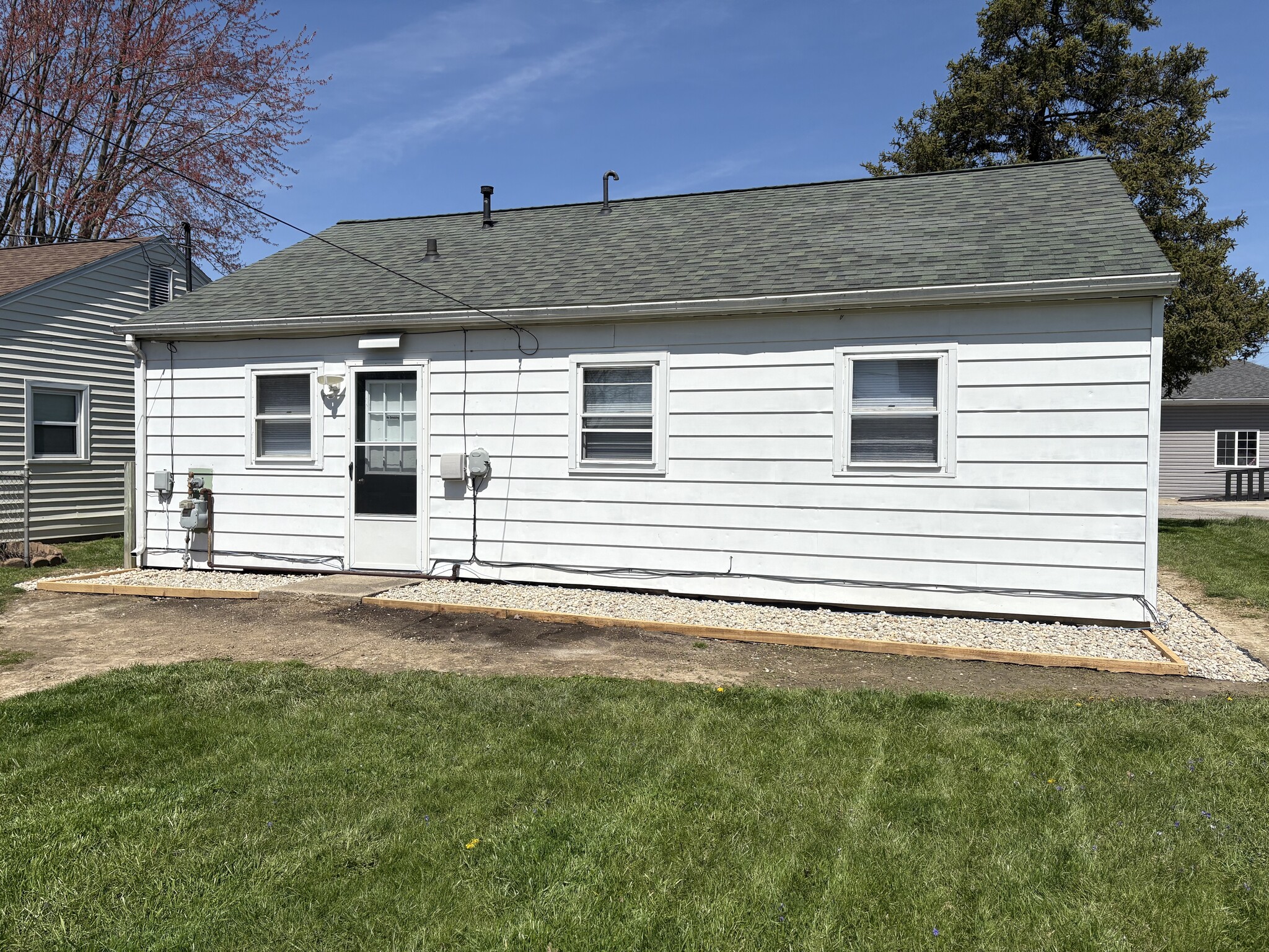 Building Photo - 1305 W Jackson St