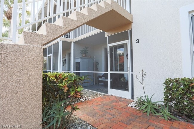 Building Photo - 2265 Hidden Lake Dr