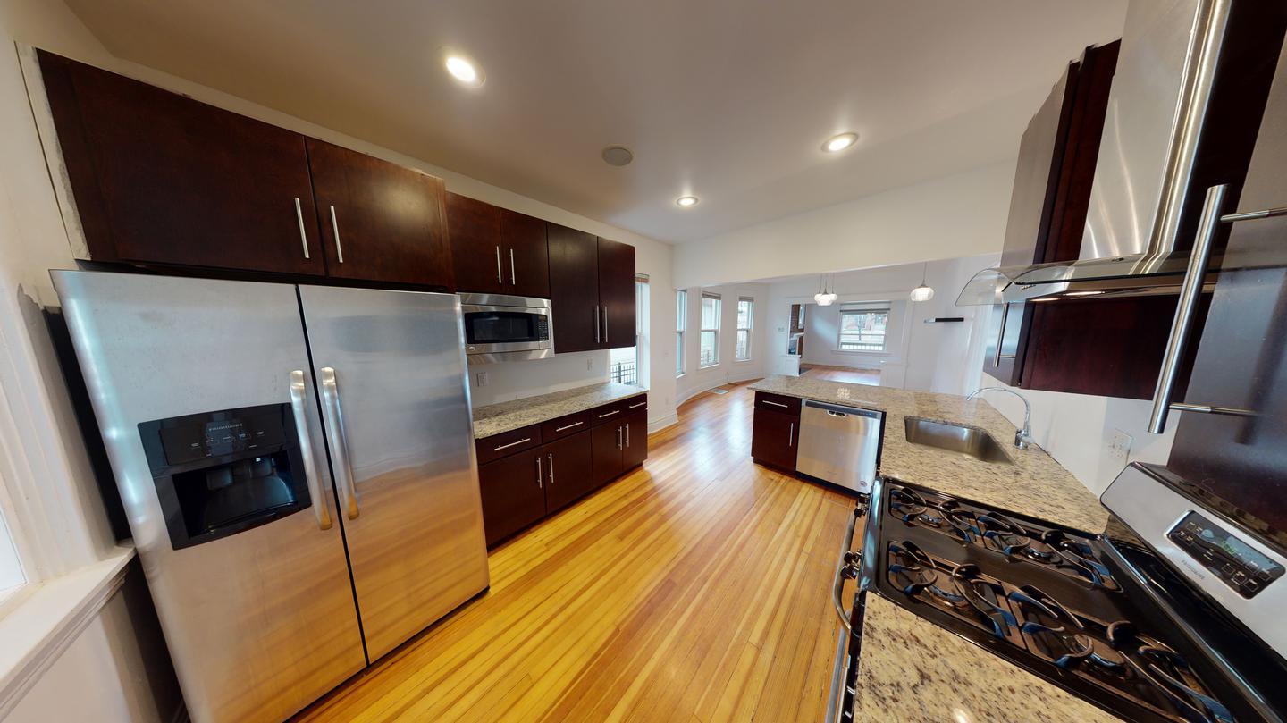 Building Photo - Recently updated Jefferson Park home with fenced backyard