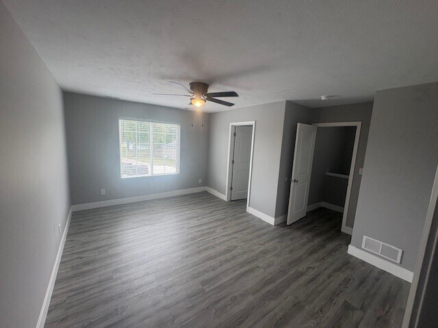Master Bedroom - 235 W Lester St