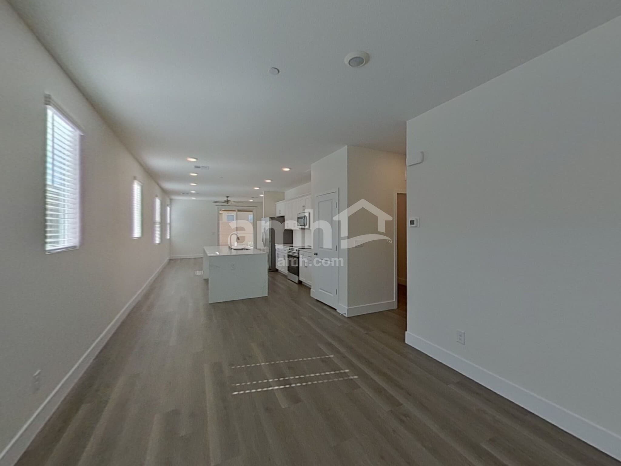 Building Photo - 893 English Primrose St