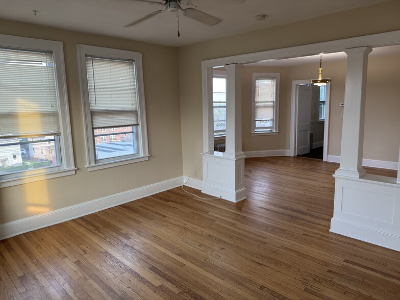 Hardwood floors throughout - 14 Buell St