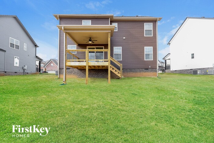 Building Photo - 715 Banister Dr