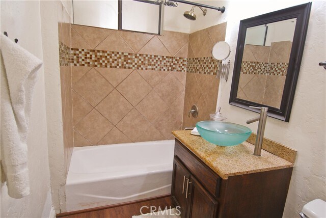 Building Photo - 826 Michigan Ave