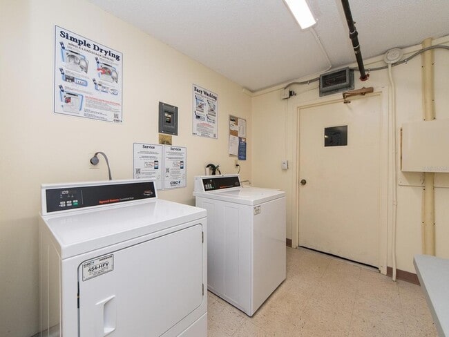 Building Photo - 51 Island Way