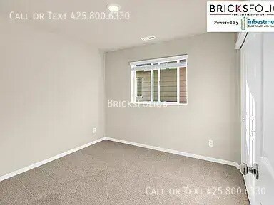 Building Photo - Puyallup's Serene Sanctuary: Experience th...