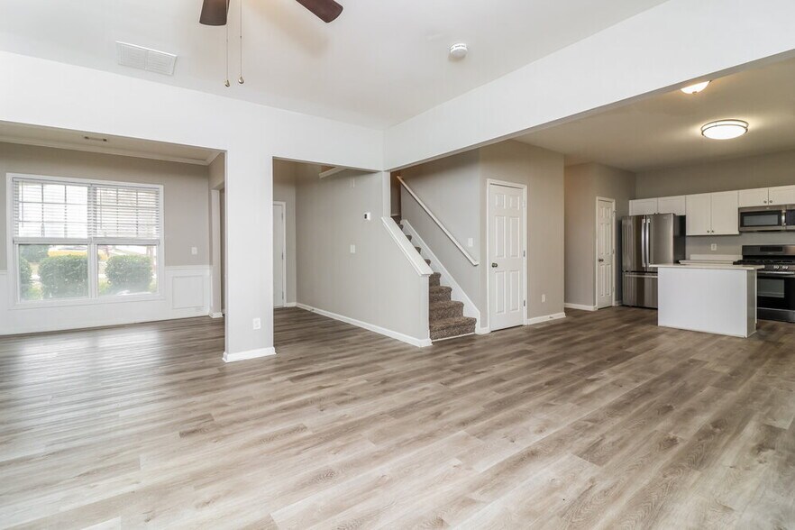 Building Photo - 3643 Uppark Dr