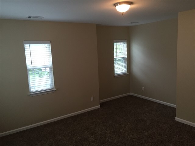 Building Photo - 21 Sago Palm Dr