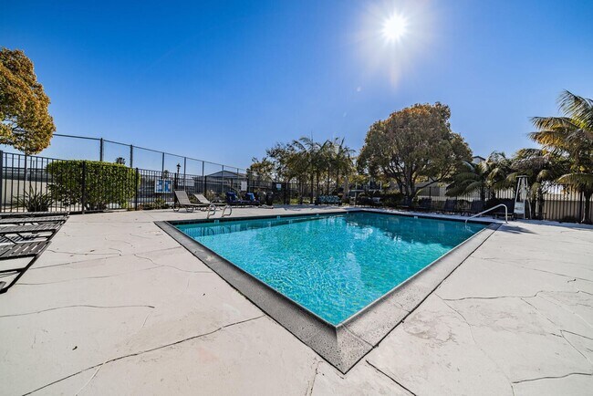 Building Photo - Bright 3BD/2BA Upper Condo in Oceanside with Balcony, Community Pool & Tennis Courts