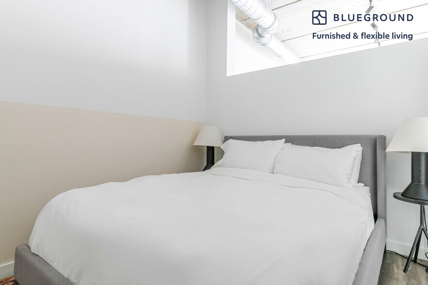 Building Photo - 61 W Erie St