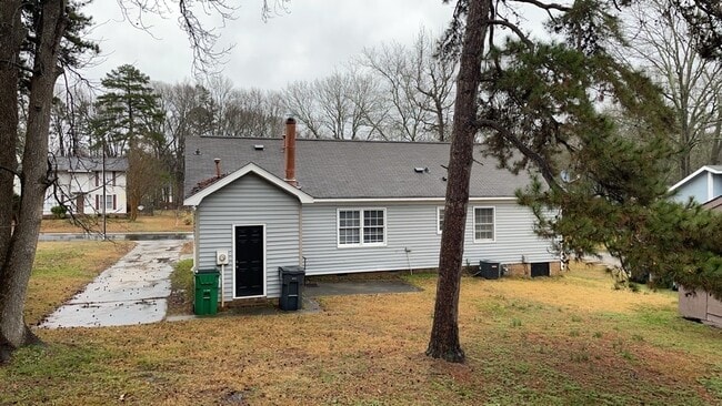 Building Photo - 5934 Bluebonnet Rd