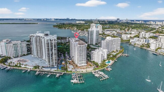 Building Photo - 11 Island Ave