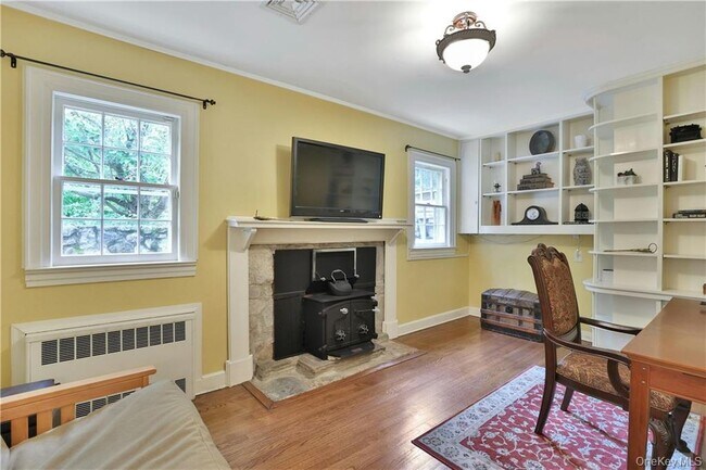 Building Photo - 6 Raven Way