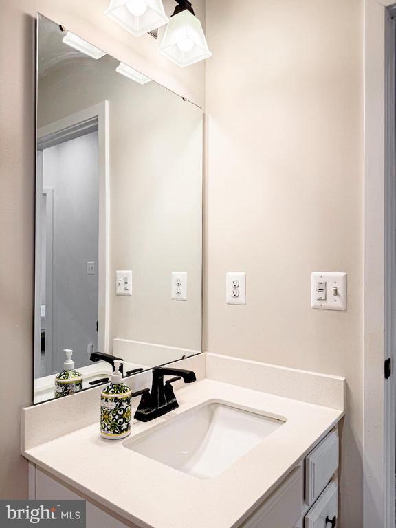 Building Photo - 24604 Cervelo Ter