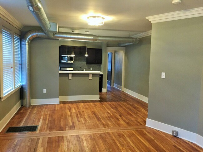 Building Photo - 6333-6335 Bartlett