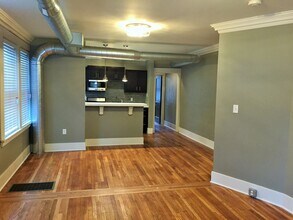 Building Photo - 6333-6335 Bartlett