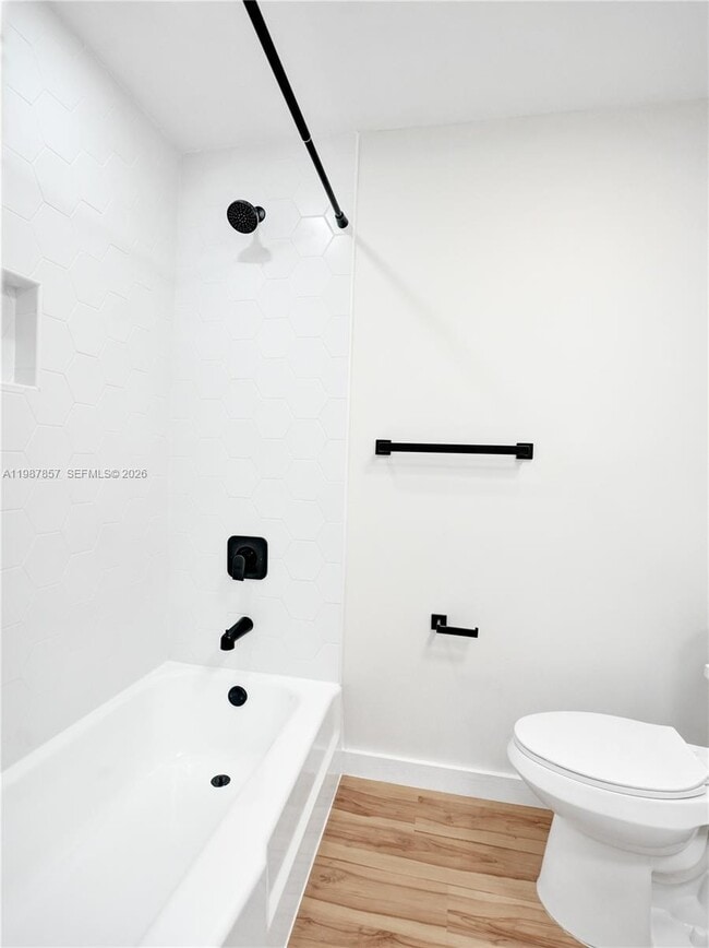 Building Photo - 932 Mandarin Isle