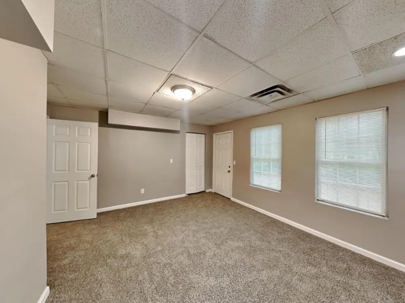 Building Photo - 2218 Sandspring Dr SW