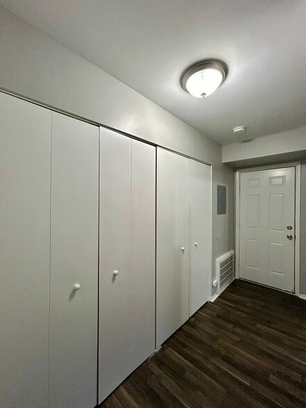 Building Photo - Old Goddard Apartments