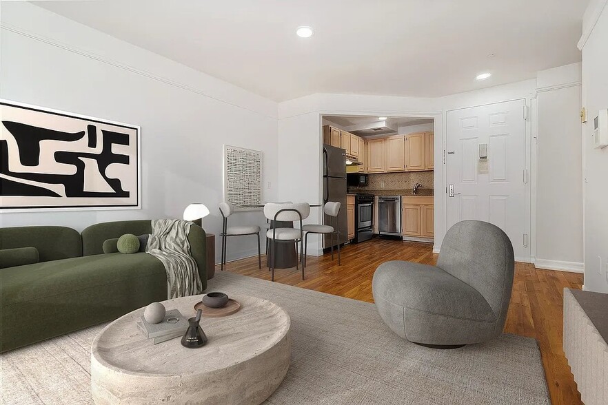 Building Photo - 394 E 8th St