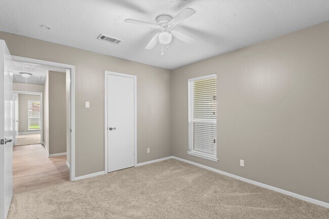 Building Photo - 27234 Wells Ln