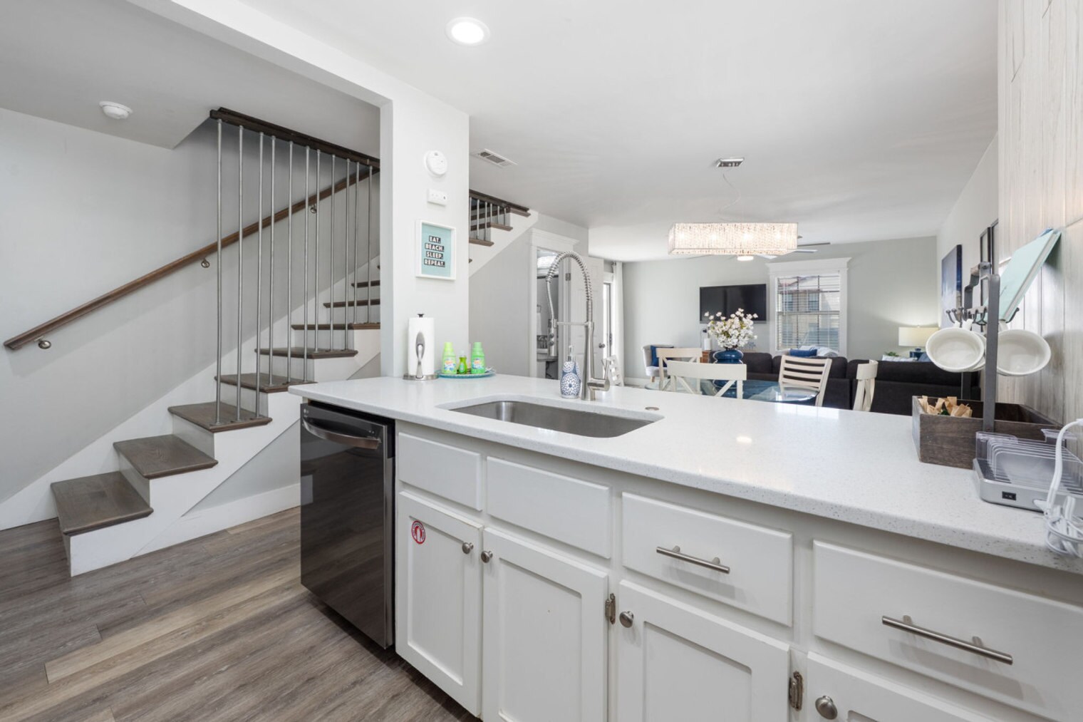 Building Photo - 17462 Front Beach Rd