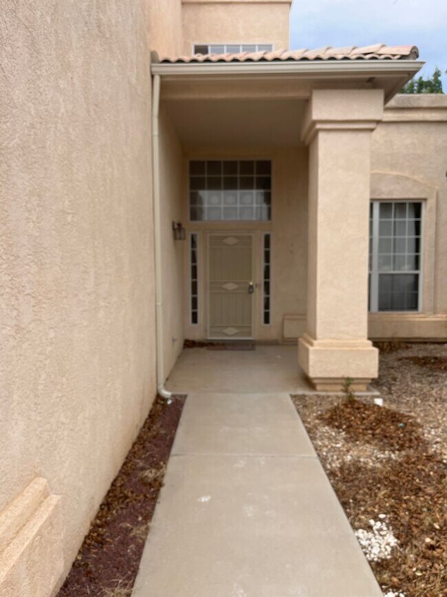 Building Photo - 6715 Tesoro Pl NE