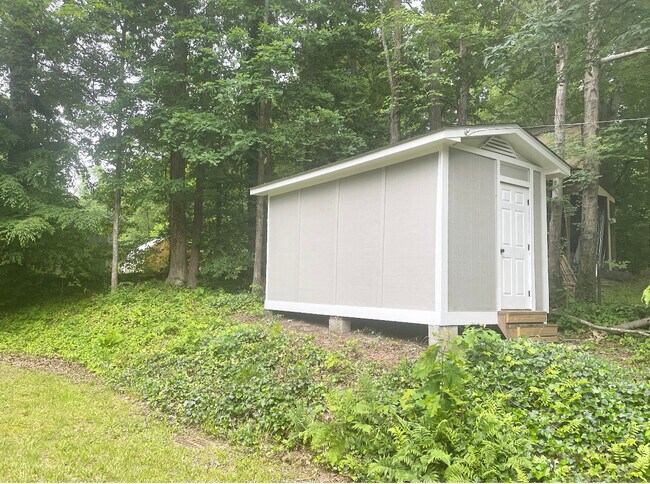 Building Photo - 429 Dorothy Dr