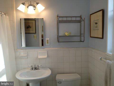 Building Photo - 3515 Washington Blvd