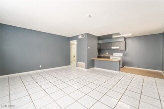 Building Photo - 833 N Bruce St