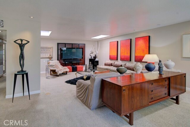 Building Photo - 315 Avenida Castilla