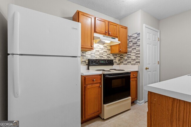 Building Photo - 2284 Oakland Spring Dr