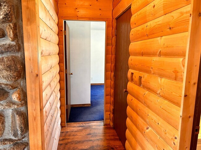 Building Photo - 10 Acres of Horse Property in Victor!